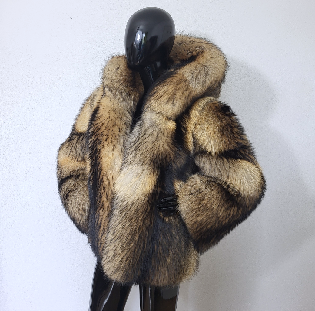 Hooded finnraccoon fur coat