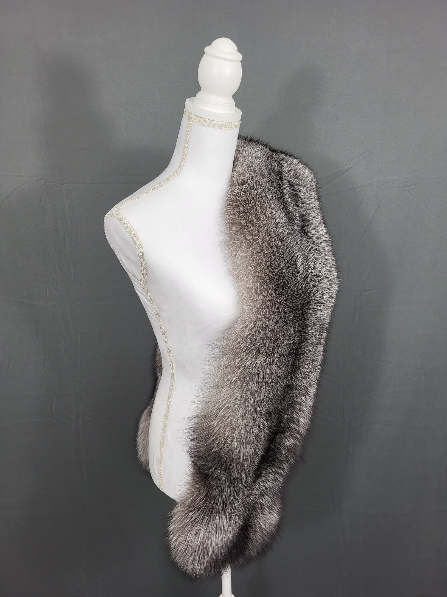 SAGA blue frost fox fur wrap/stole/scarf
