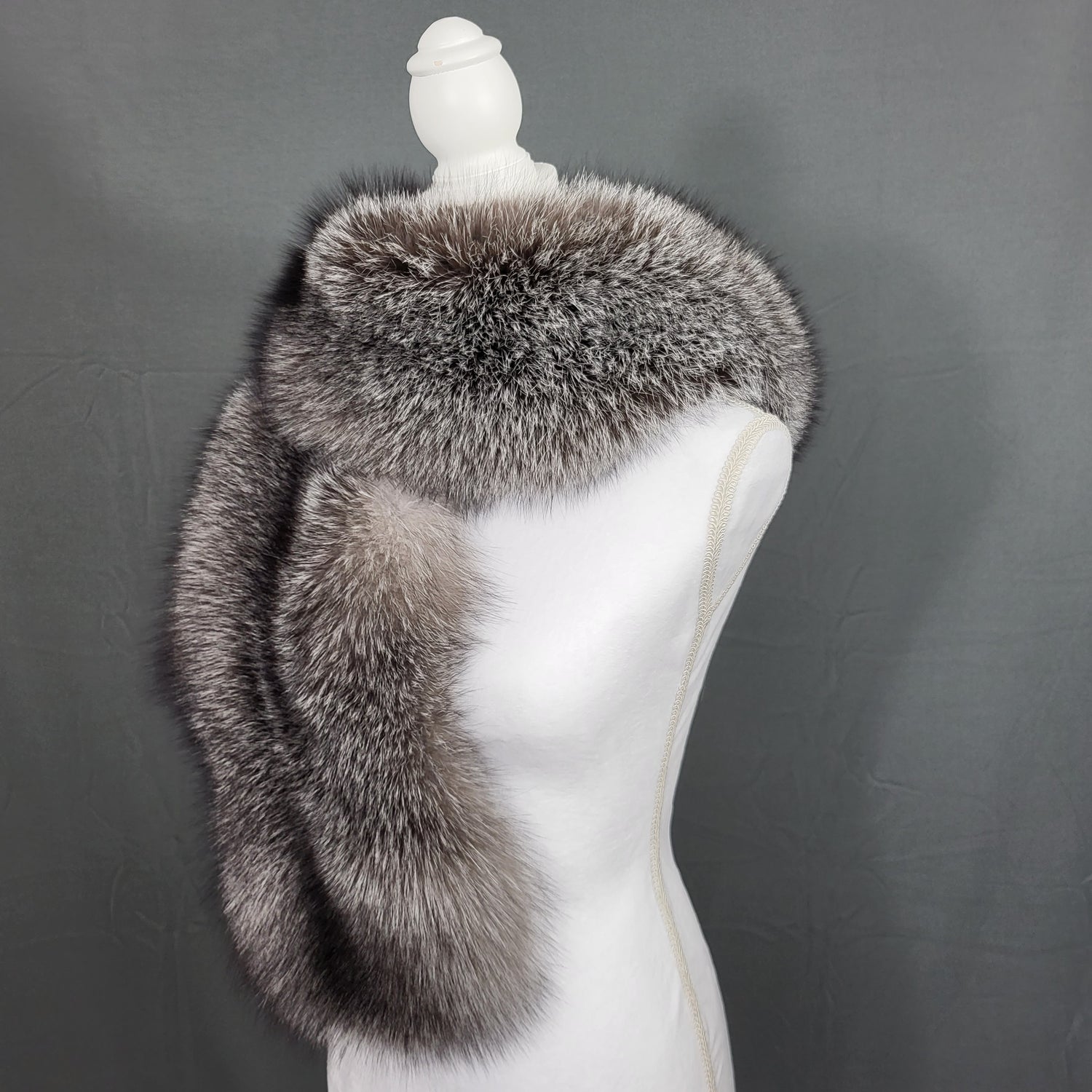 SAGA blue frost fox fur wrap/stole/scarf