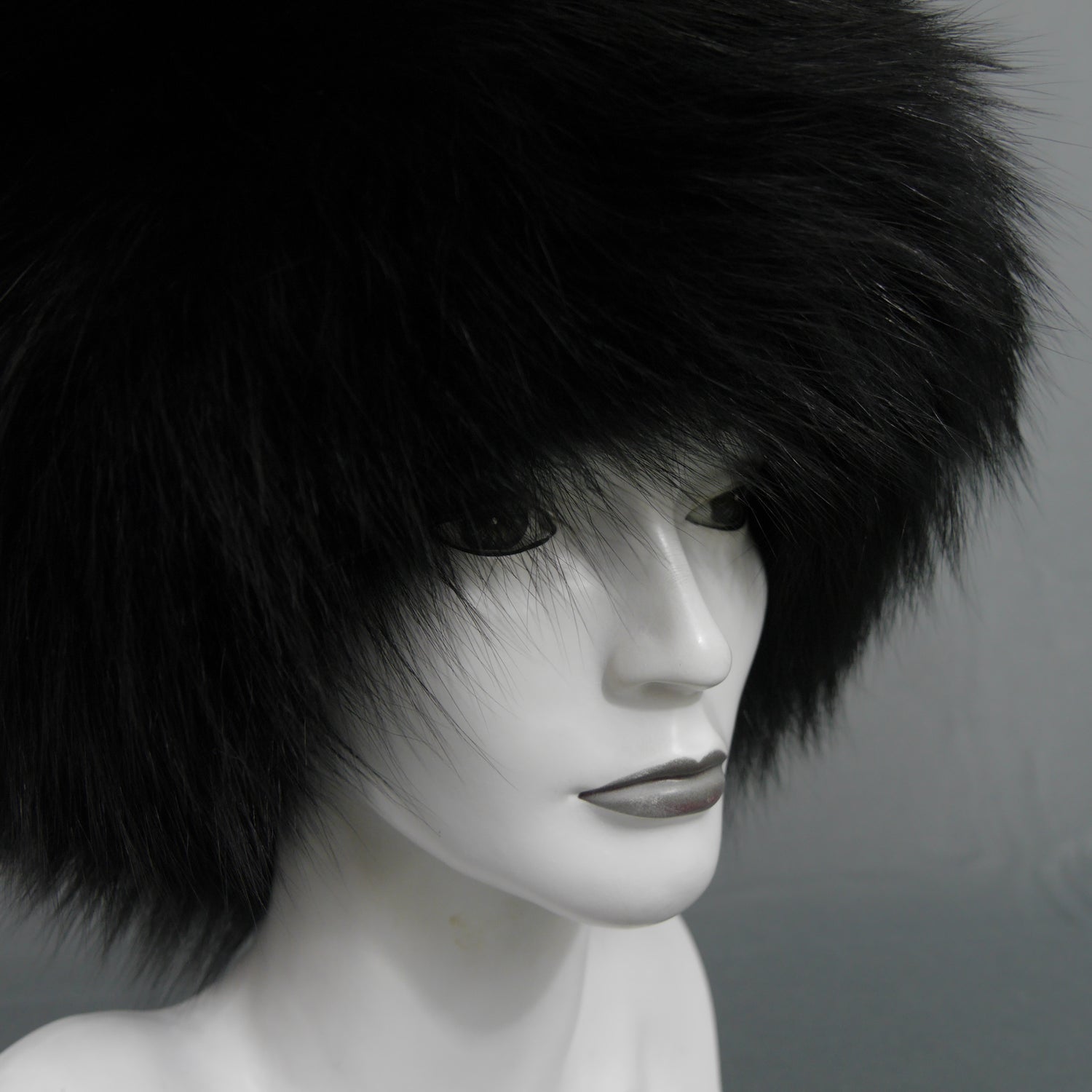Black fox fur hat