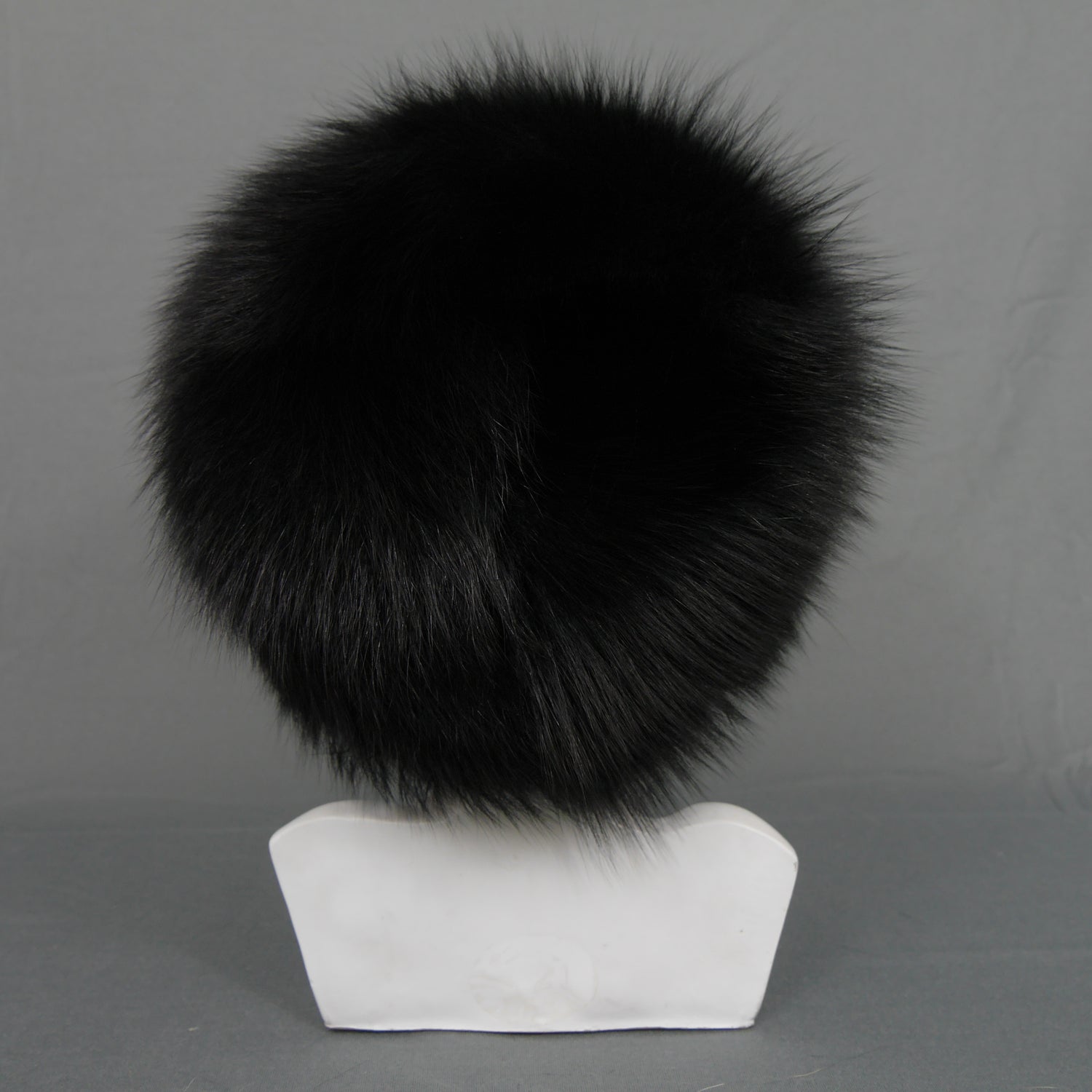 Black fox fur hat