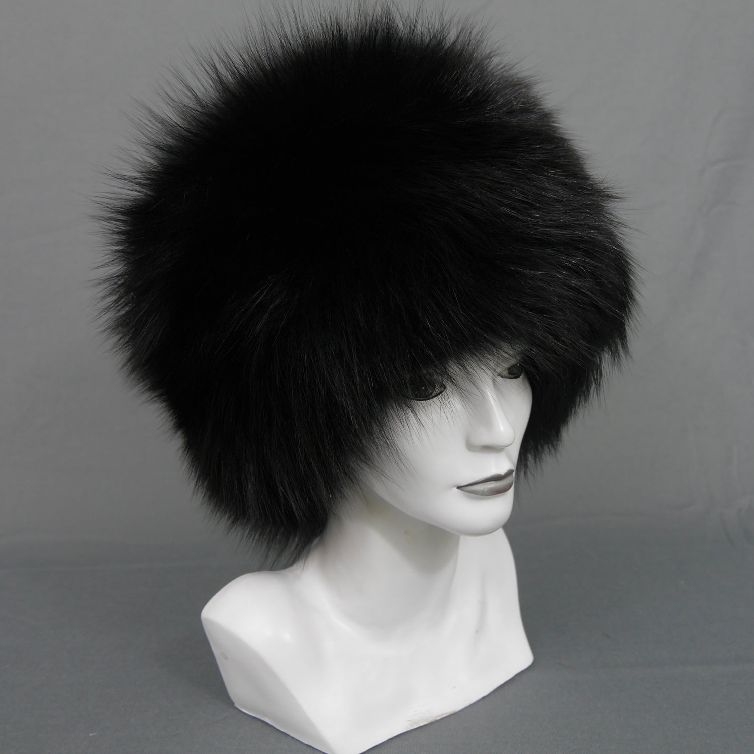 Black fox fur hat