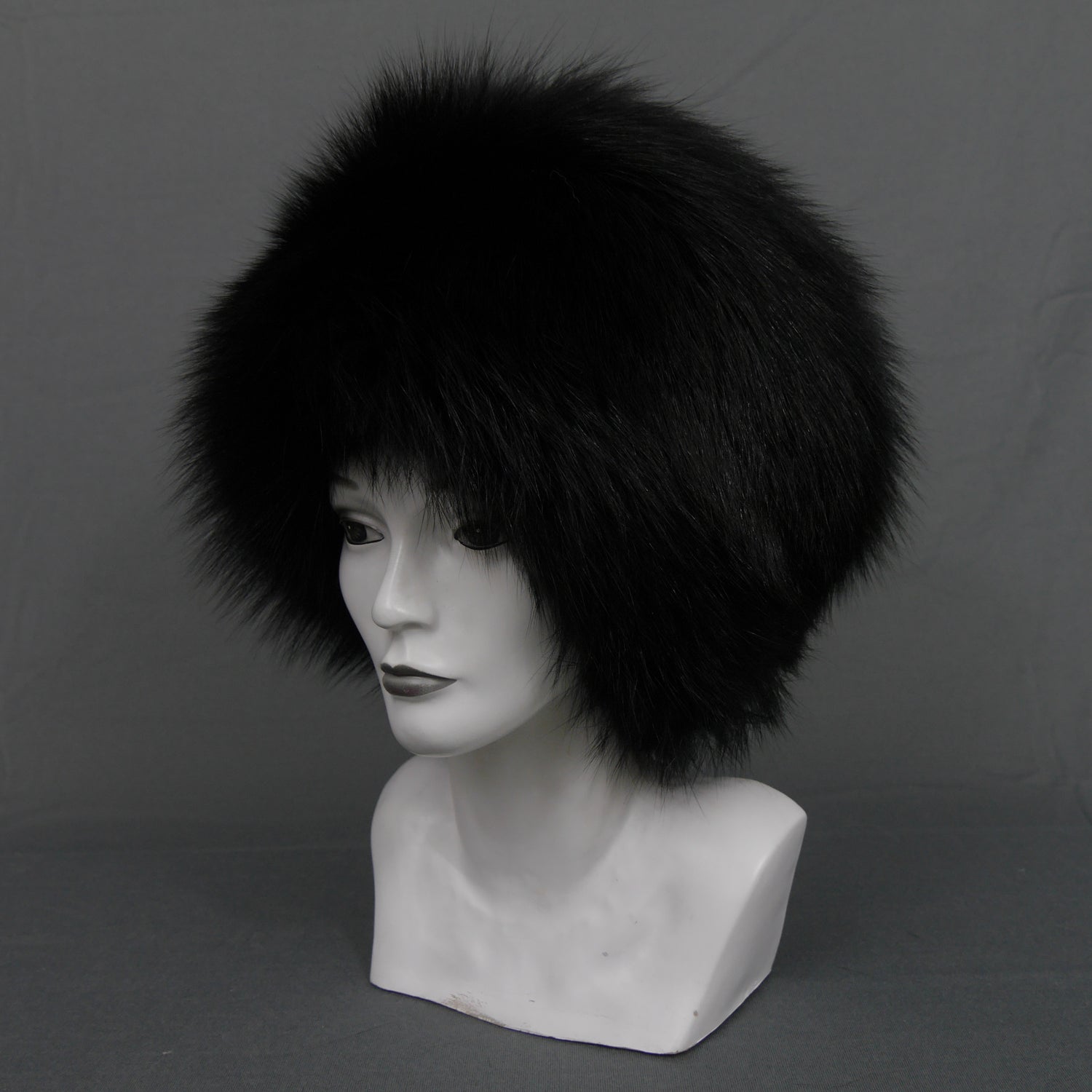 Black fox fur hat